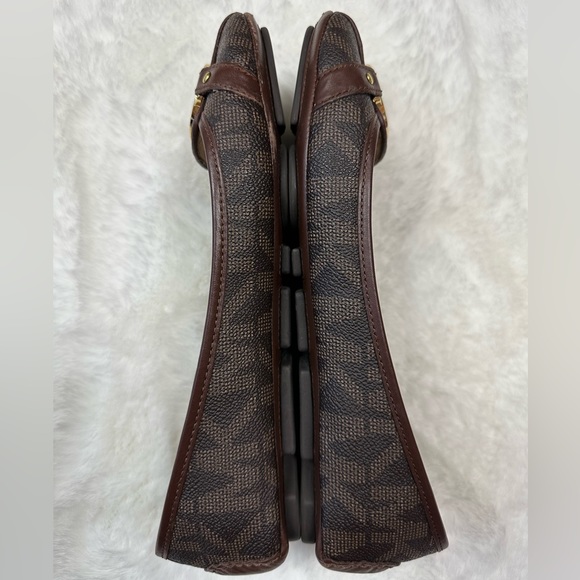 Michael Kors Flat Ballet Shoes Brown leather Gold
Hardware Comfy MK Logo Canvas - Picture 10 of 13